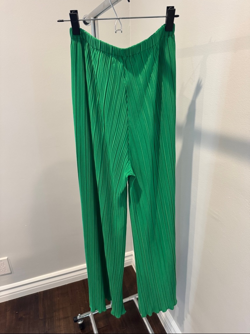 l*space Hazel Pant in Monstera - Picture 3 of 3